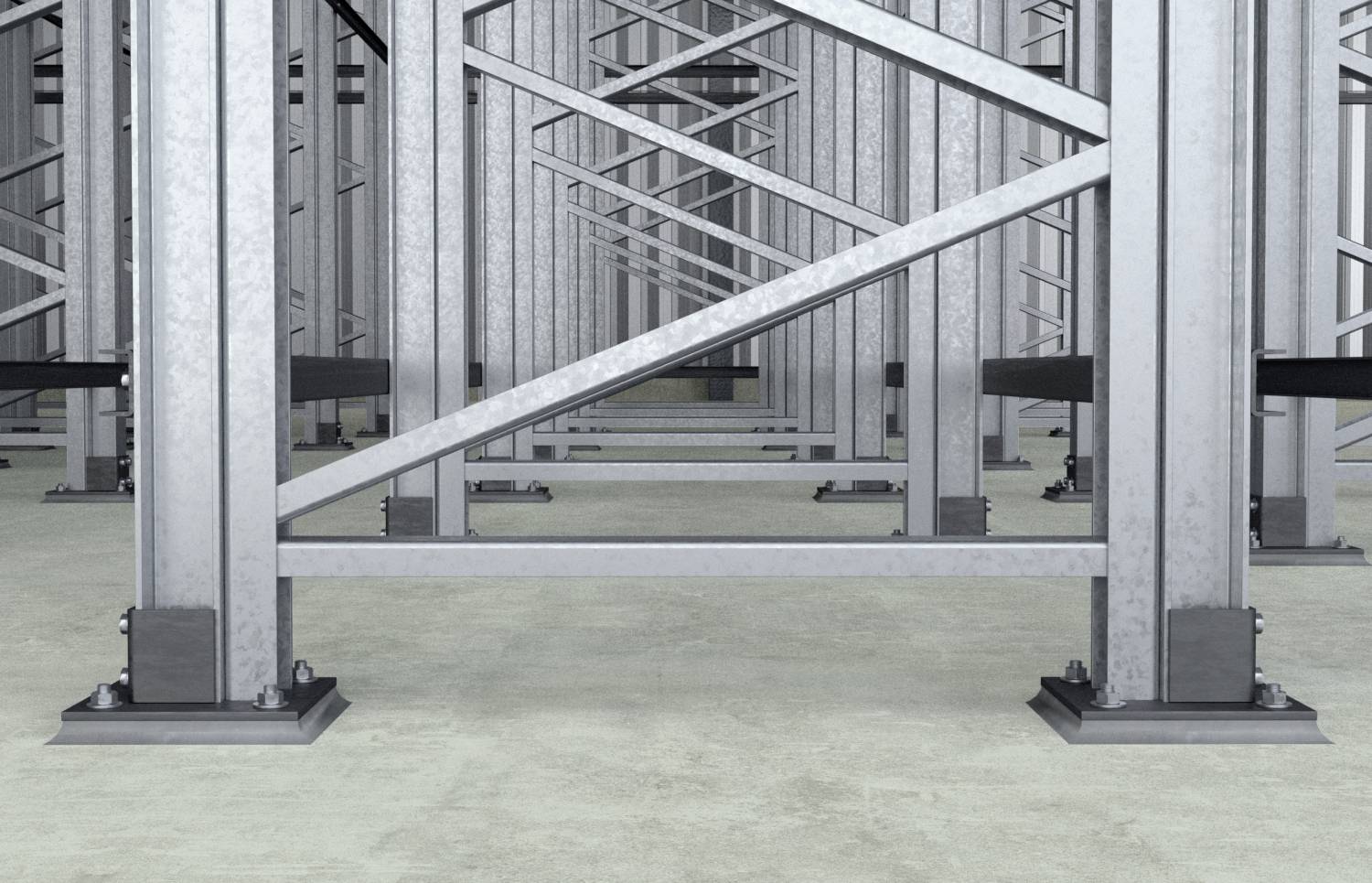 Metallregalstruktur in einem Lagerhaus mit leeren Regalböden. Perspektivische Ansicht zeigt die Symmetrie und Stabilität der Konstruktion.