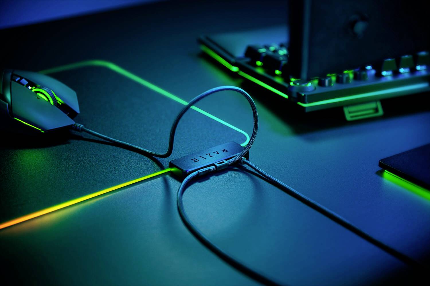 RAZER Firefly V2 Gaming-Mauspad Beleuchtet Schwarz, RGB