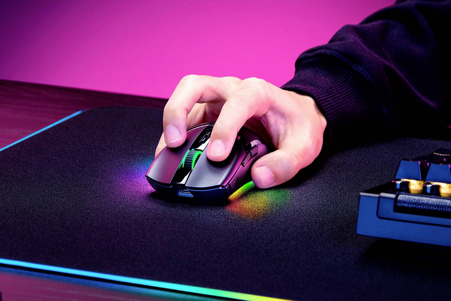 RAZER Cobra Pro Gaming-Maus Kabelgebunden, Funk Optisch Schwarz 8 Tasten 30000 dpi Beleuchtet