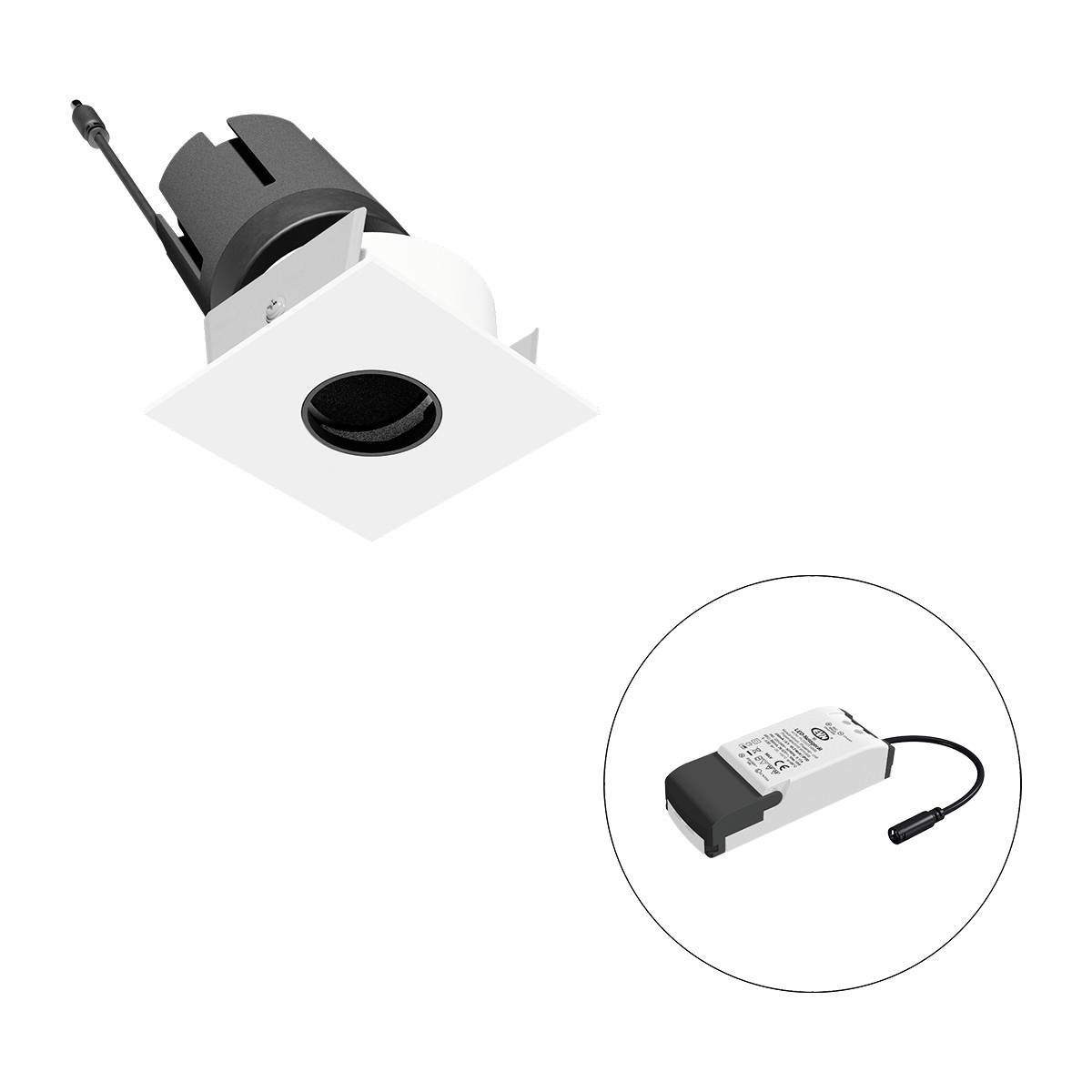 Einbauspot in quadratischer Halterung mit schwarzem Innenring und externem elektronischem LED-Treiber.