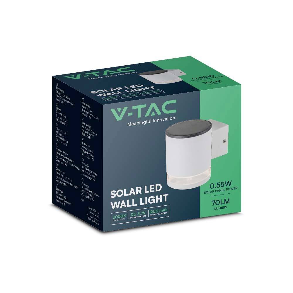 Verpackung einer 'V-TAC Solar LED Wandleuchte' mit 0,55W, 70 Lumen. Details zur Solarpanel-Leistung und Lichtfarbe: 5000K, DC 3,7V, 1200 mAh.