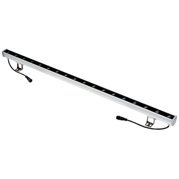 Ein langer LED-Lichtbalken mit mehreren Leuchten auf einer Metallhalterung, ausgestattet mit Kabelverbindungen an beiden Enden.