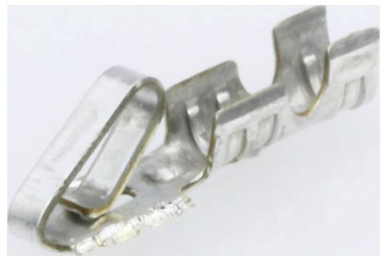 Eine Nahaufnahme einer Metallklammer mit zwei Zinken und einem hakenförmigen Ende, entwickelt zum Sichern von Objekten, vor einem einfachen Hintergrund.