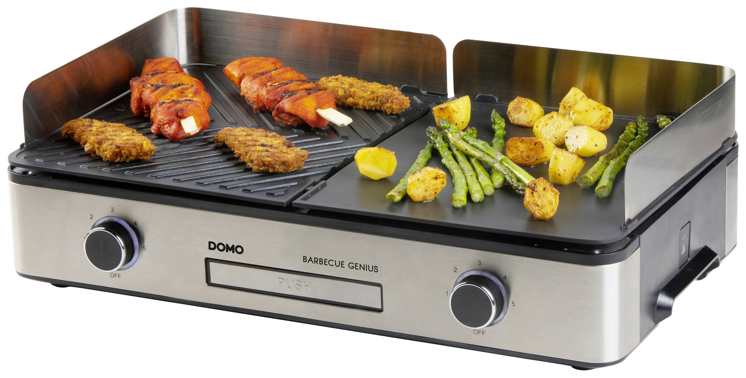 Ein elektrischer Grill mit zwei Grillflächen zeigt Spieße, Kartoffeln, Spargel und Fleisch. Die Drehknöpfe zur Temperaturregelung sind sichtbar.