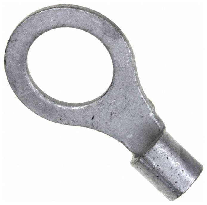 Ein Metallösenansatz, der zum Verbinden von elektrischen Drähten verwendet wird, mit einer kreisförmigen Öffnung für einen Bolzen. Er hat eine silberne metallische Oberfläche.