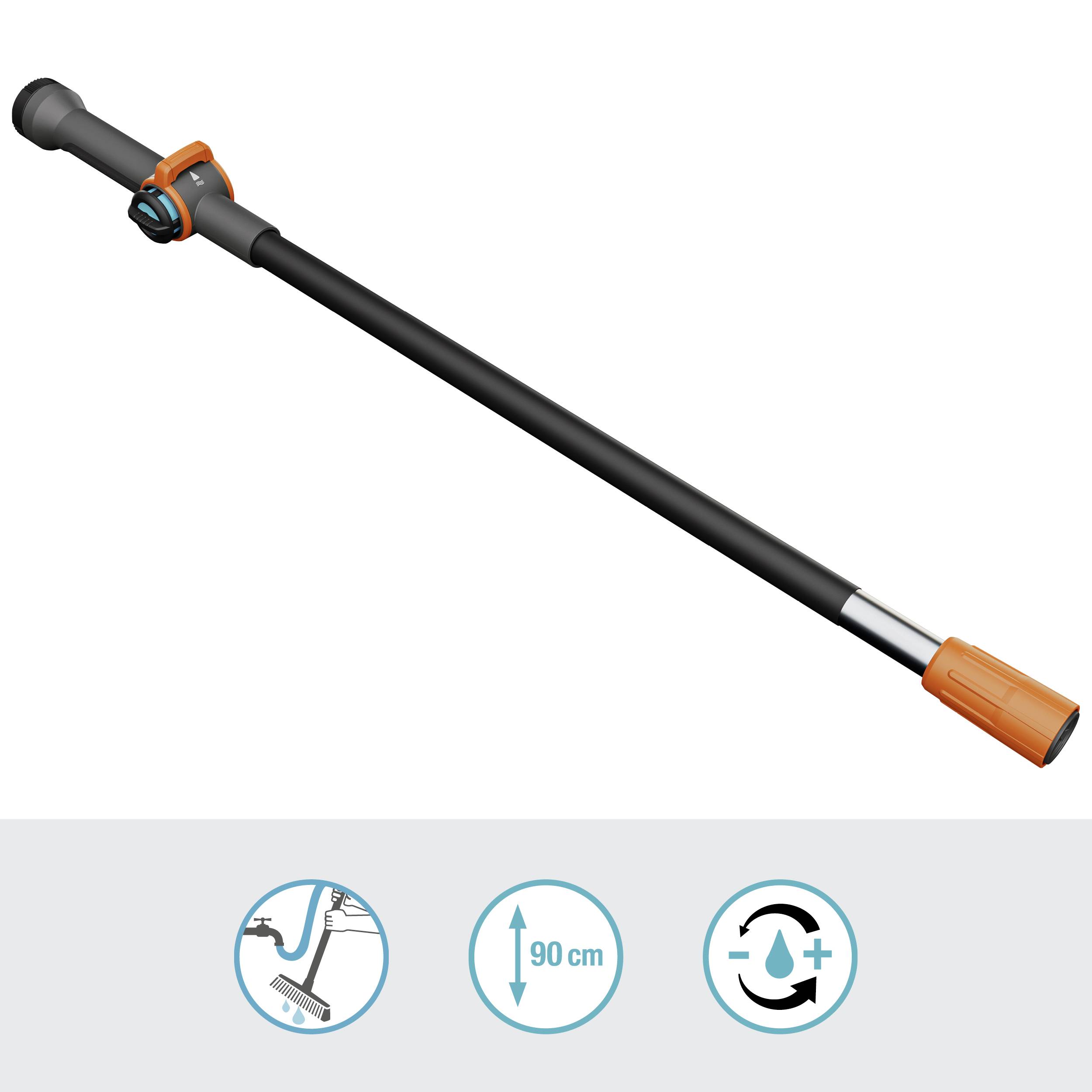 Ein schwarzes Verlängerungsrohr mit einem orangefarbenen Anschluss, Länge 90 cm. Geeignet für Reinigungsgeräte, Höhenanpassung möglich.