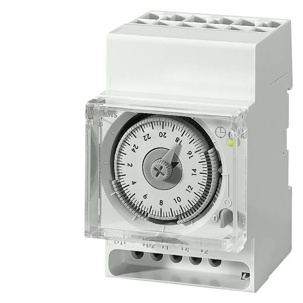 Weiße Zeitschaltuhr mit drehscheibenartigem Zifferblatt, Zahlen von 1 bis 24.