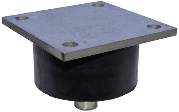 Metallkomponente mit quadratischer, flacher Oberseite und einem zylindrischen, schwarzen unteren Teil, möglicherweise für industrielle Nutzung.