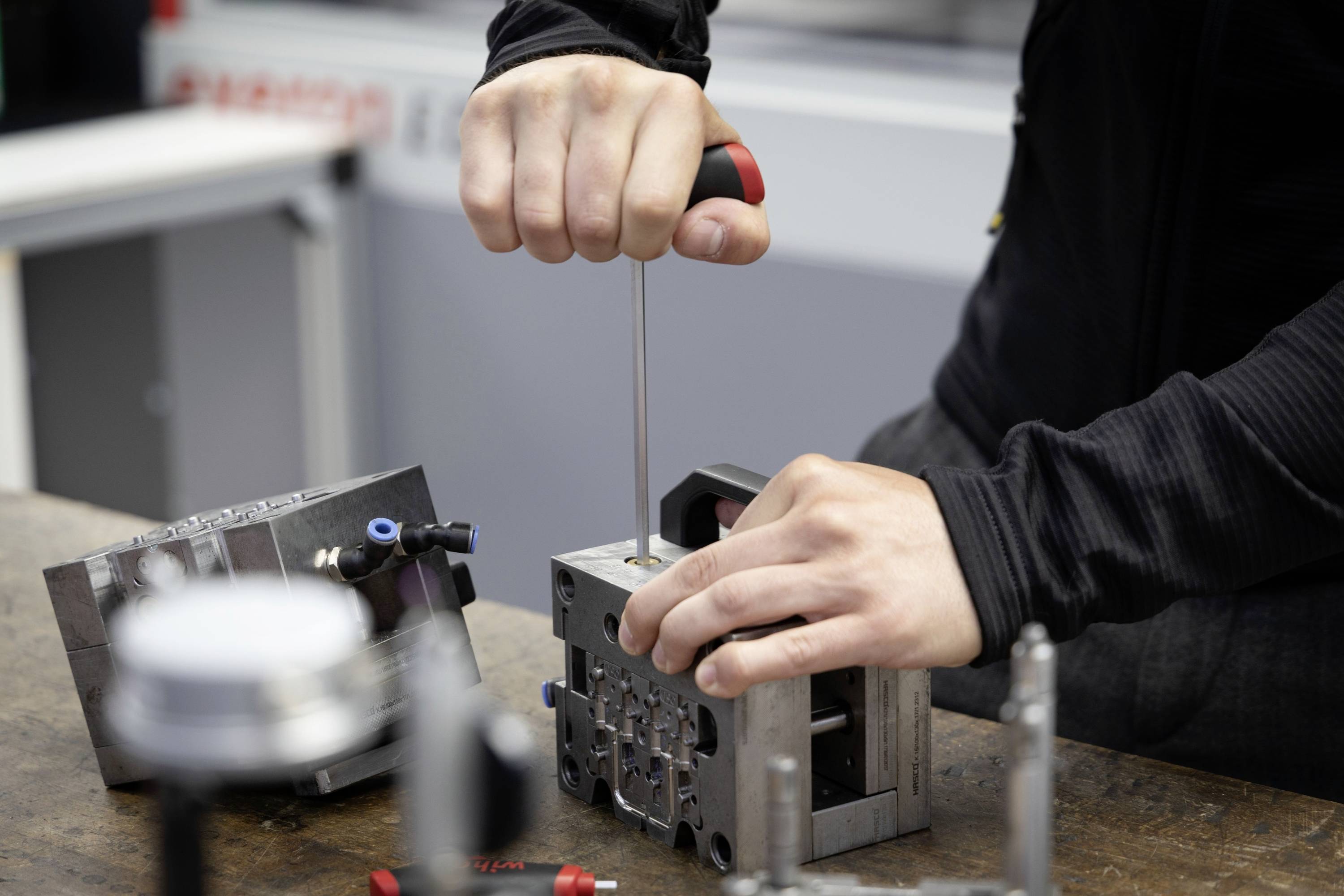 Wiha Sechskant Winkelschraubendreher-Set 2.5 mm, 3.0 mm, 4.0 mm, 5.0 mm, 6.0 mm, 8.0mm 6teilig