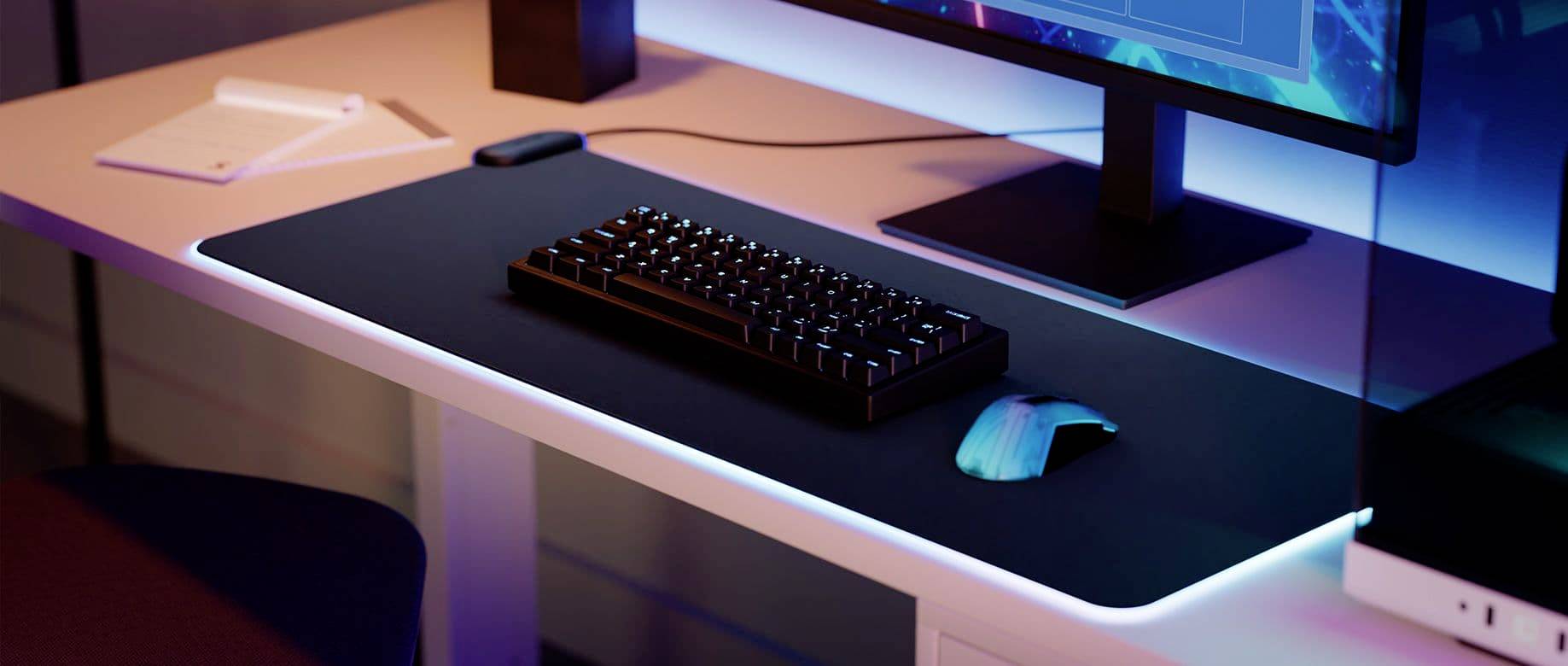 HYTE CNVS Intense Play Mat qRGB Gaming Mauspad - schwarz Gaming-Mauspad Schwarz