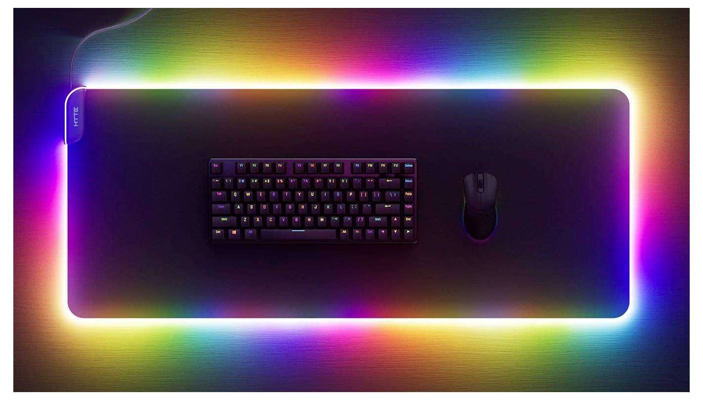 HYTE CNVS Intense Play Mat qRGB Gaming Mauspad - schwarz Gaming-Mauspad Schwarz