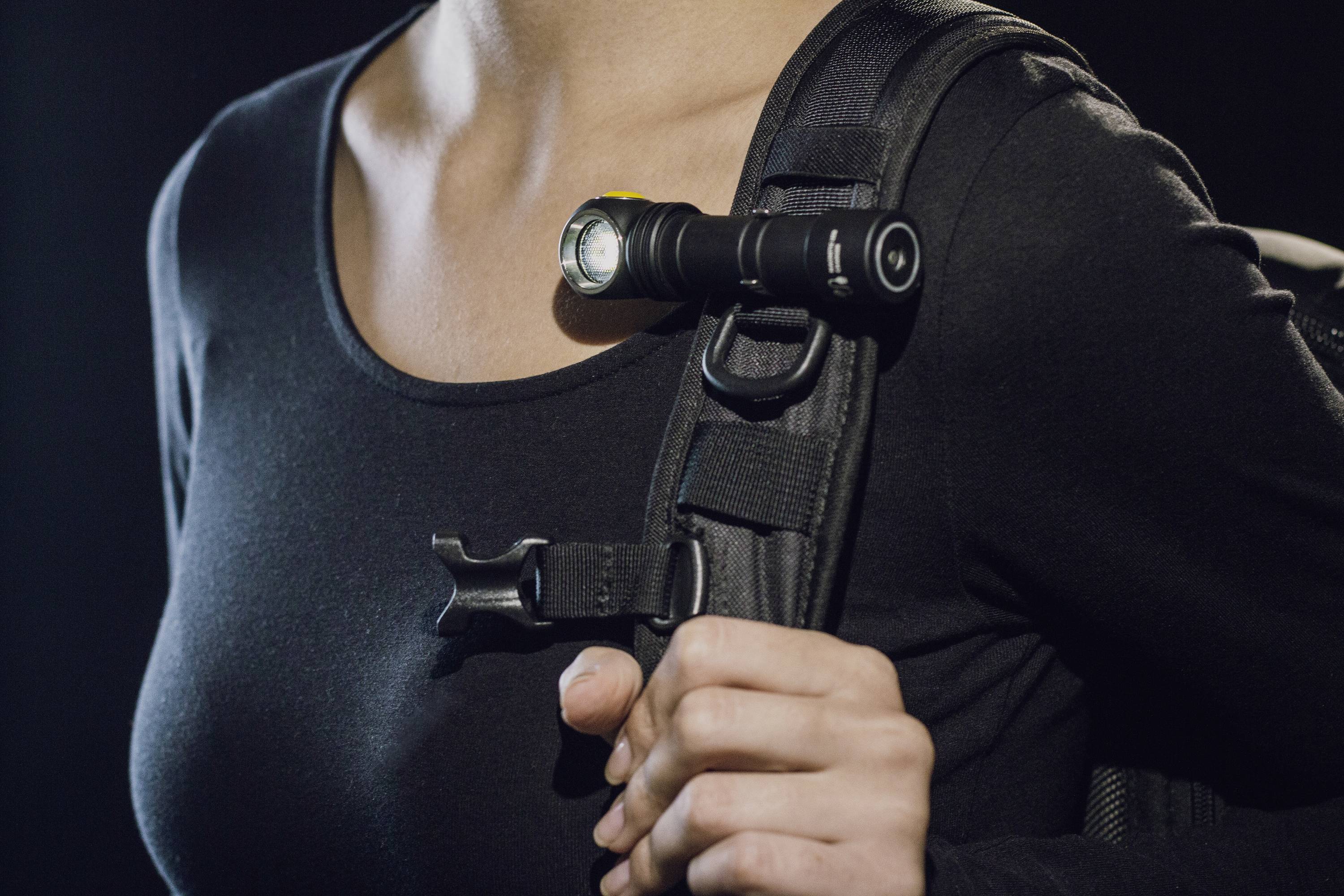 ArmyTek Wizard C2 WG Warm LED Stirnlampe akkubetrieben 1100lm 13h F09201W