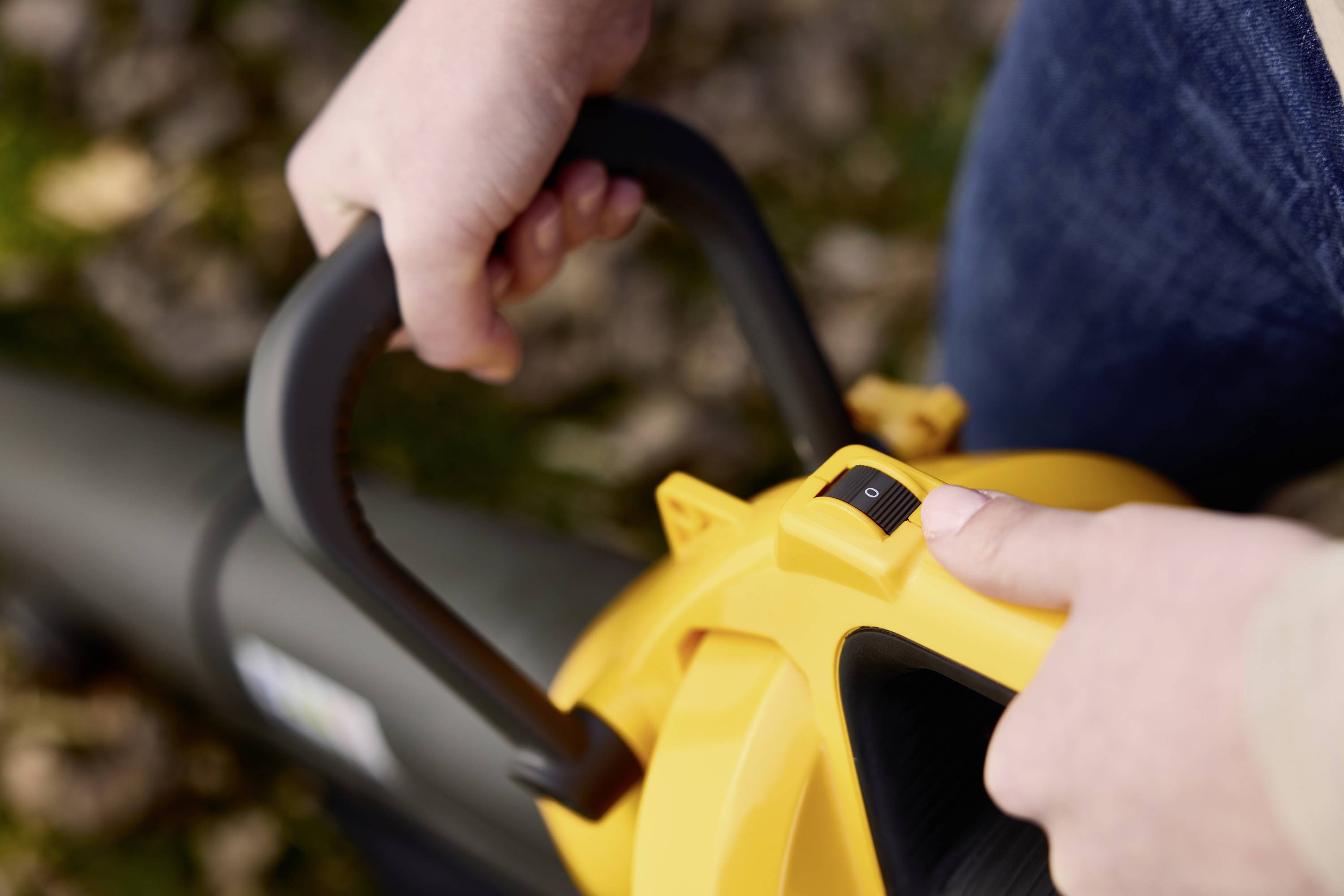 STIGA 271504198/ST1 VS 100e Akku Laubsauger, Laubbläser inkl. Akku, inkl. Ladegerät