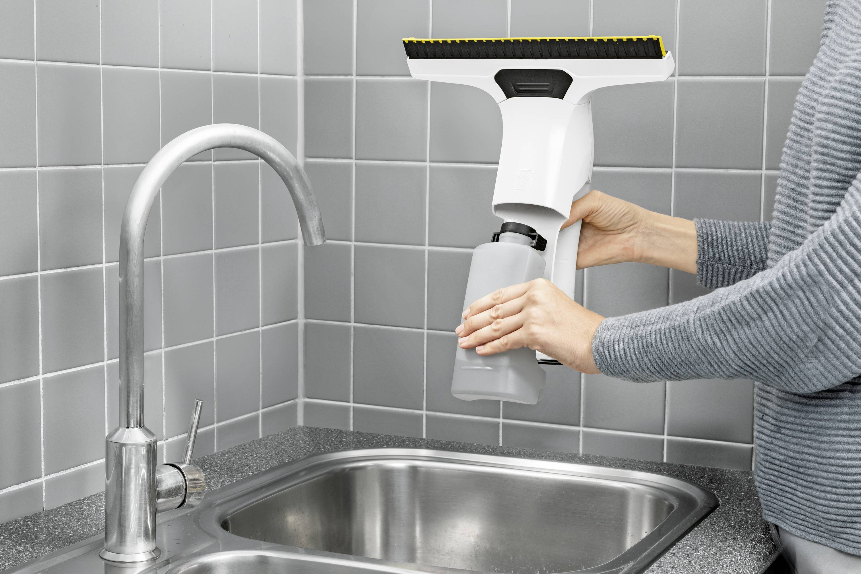 Kärcher Home & Garden WV 6 Plus Fensterreiniger Weiß, Schwarz Anzahl mitgelieferte Akkus 1