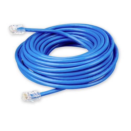 Ein langes, blaues Netzwerkkabel mit RJ45-Steckern an beiden Enden.