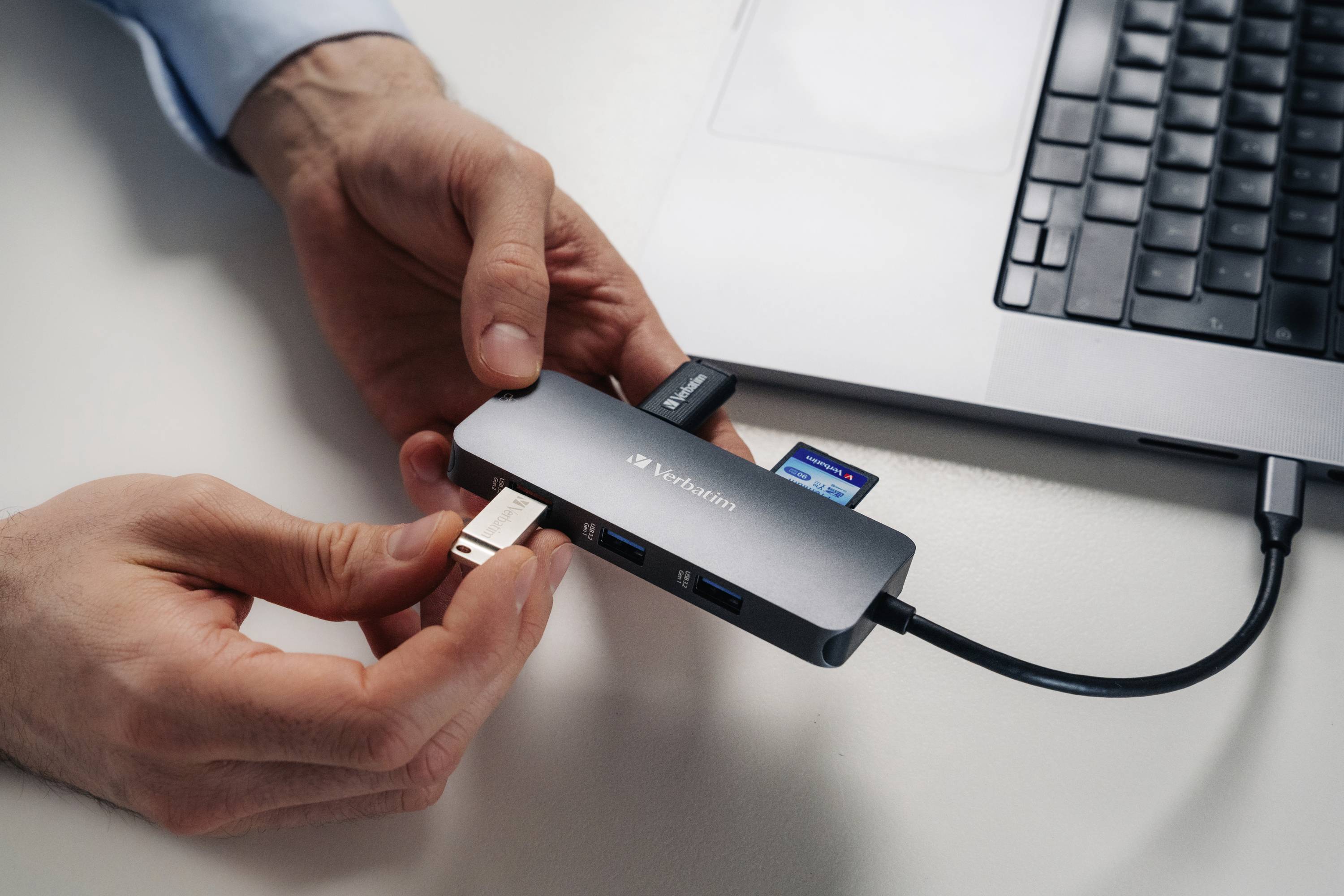 Verbatim 32152 USB-Hub 9 Port HDMI®, microSD, RJ45, SD, USB-A (USB 3.2 Gen 1), USB-A (USB 3.2 Gen 1), USB-A (USB 3.2 Gen 2)