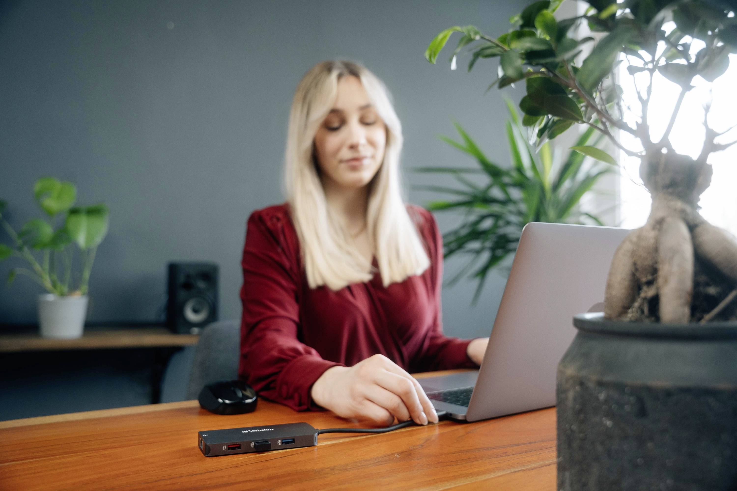 Verbatim 32152 USB-Hub 9 Port HDMI®, microSD, RJ45, SD, USB-A (USB 3.2 Gen 1), USB-A (USB 3.2 Gen 1), USB-A (USB 3.2 Gen 2)