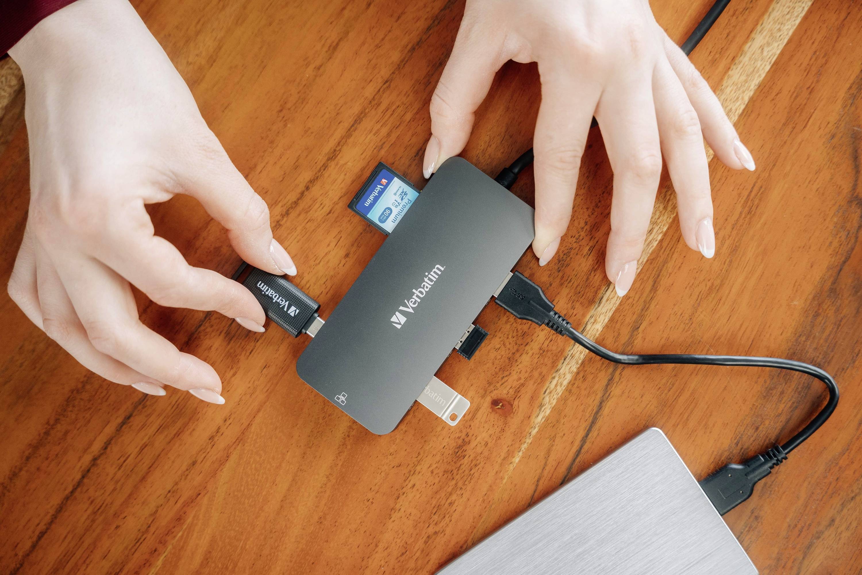 Verbatim 32152 USB-Hub 9 Port HDMI®, microSD, RJ45, SD, USB-A (USB 3.2 Gen 1), USB-A (USB 3.2 Gen 1), USB-A (USB 3.2 Gen 2)