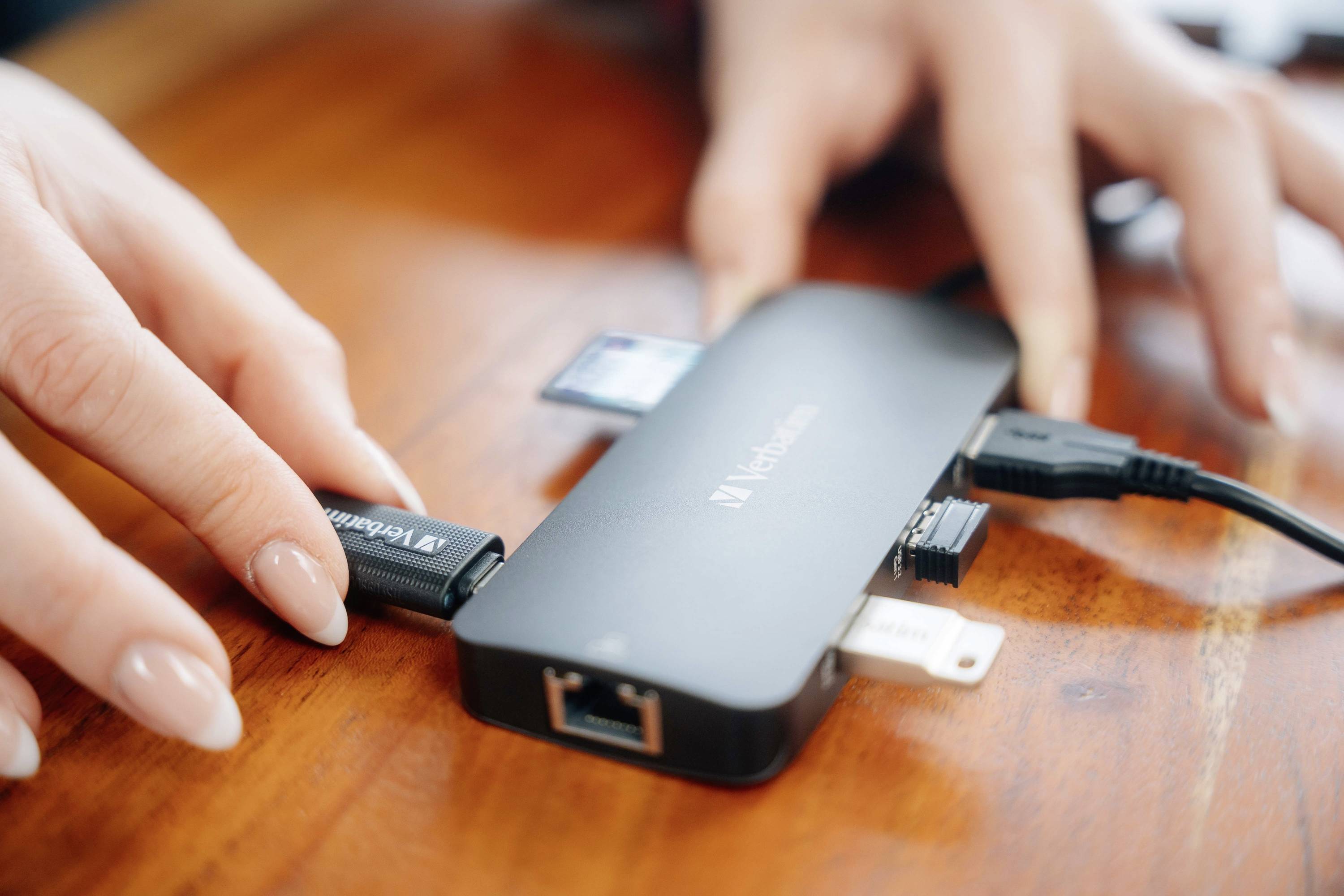 Verbatim 32152 USB-Hub 9 Port HDMI®, microSD, RJ45, SD, USB-A (USB 3.2 Gen 1), USB-A (USB 3.2 Gen 1), USB-A (USB 3.2 Gen 2)