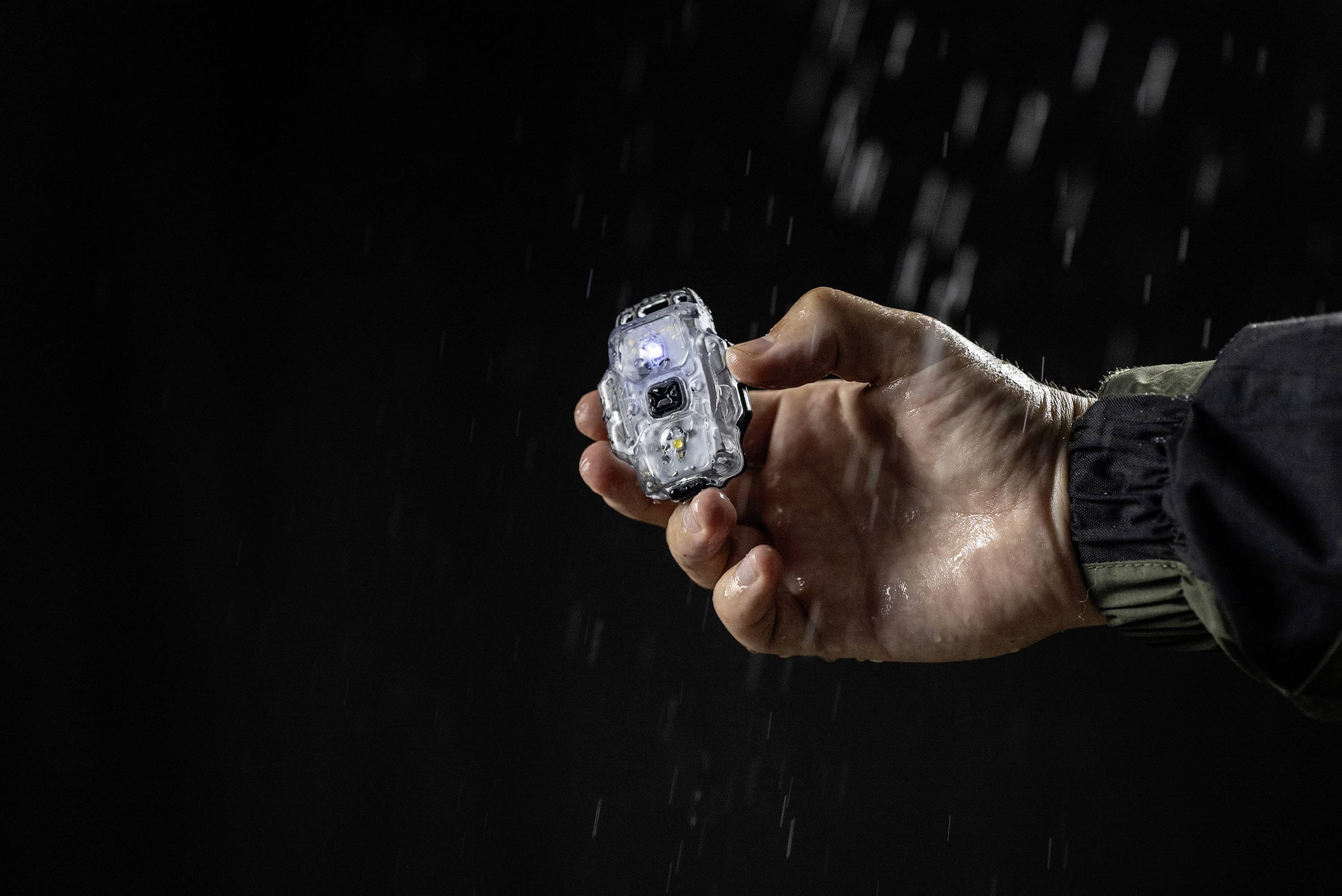 ArmyTek Crystal WUV Grey LED Taschenlampe mit Handschlaufe, mit USB-Schnittstelle akkubetrieben 150lm 34g