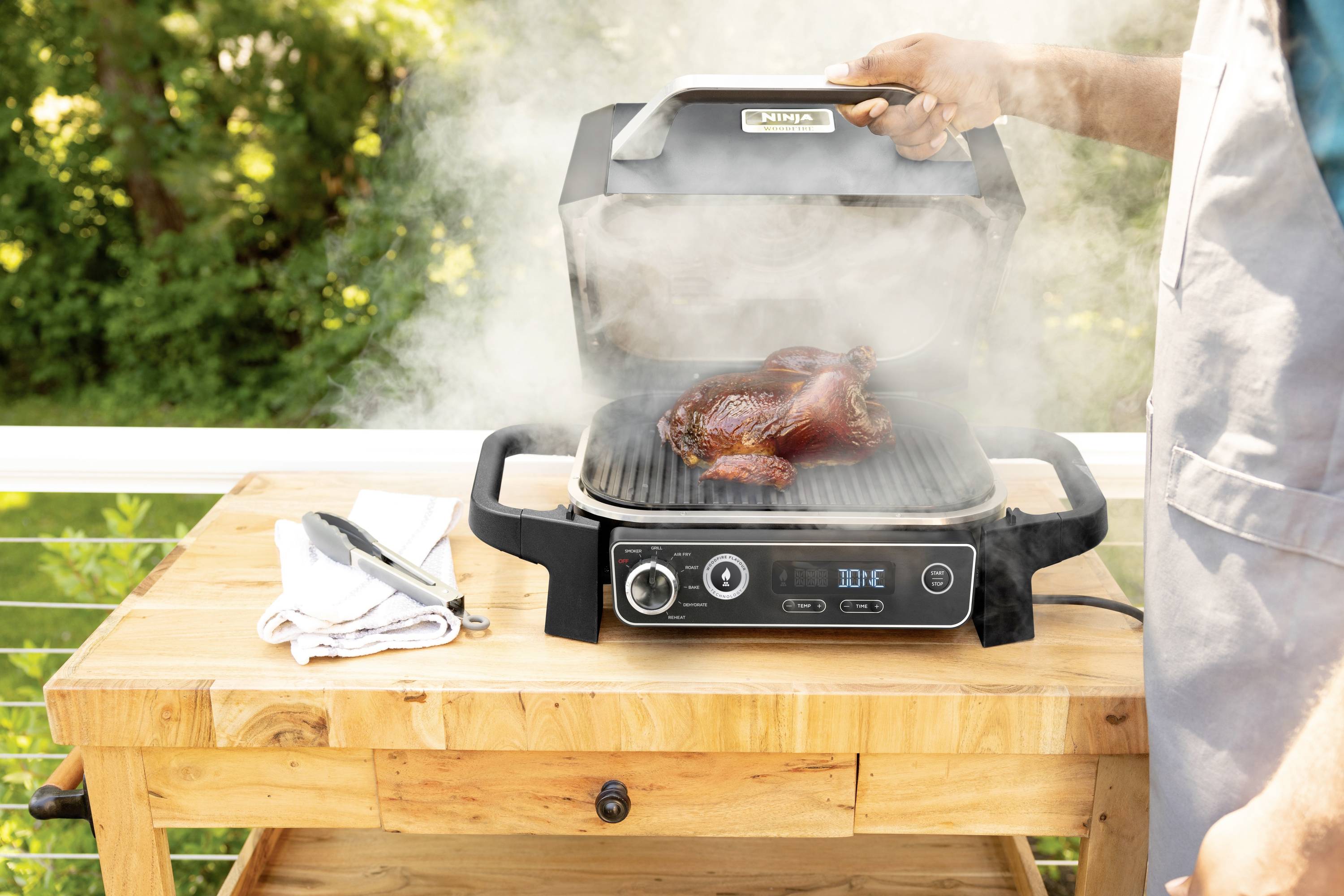 Ninja Woodfire Elektro Grill Heißluft-Funktion Schwarz, Silber (matt)