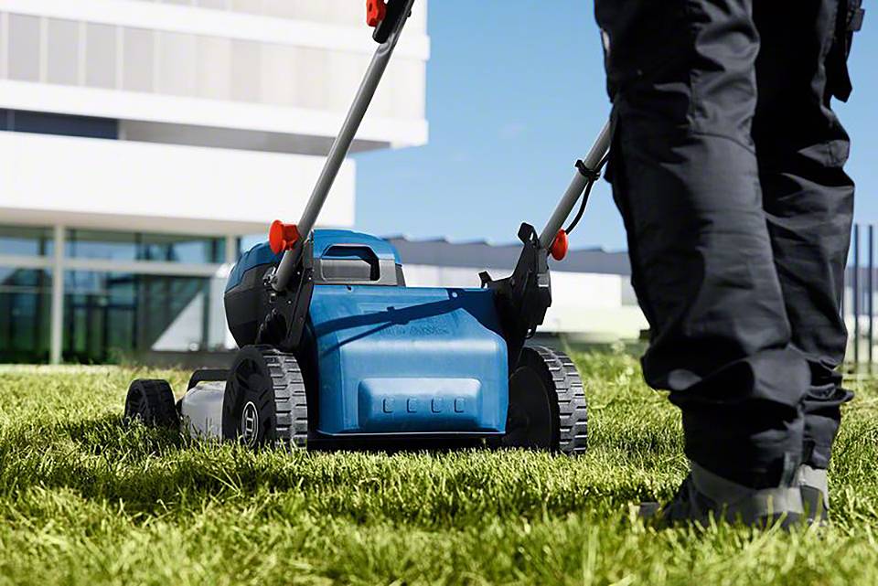 Bosch Professional GRA 18V2-46 Akku-Rasenmäher