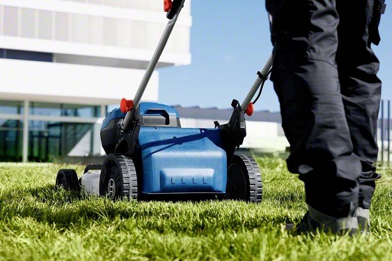 Bosch Professional GRA 18V2-46 Akku-Rasenmäher