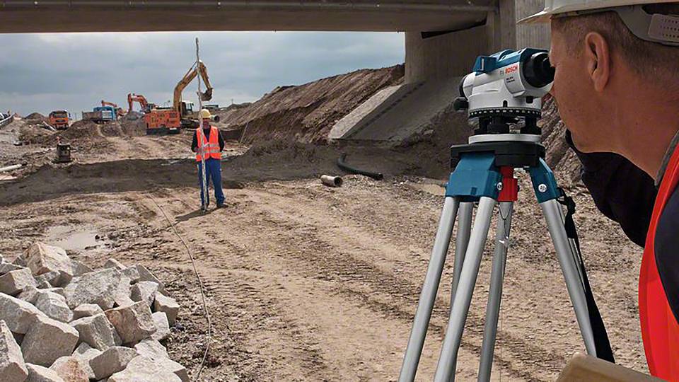 Bosch Professional GOL 32G Nivelliergerät-Set