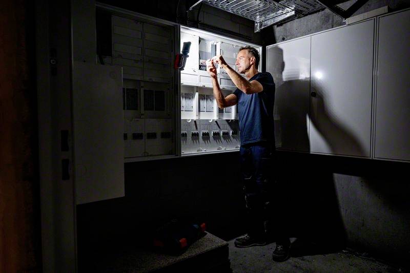 Bosch Professional LED Arbeitsleuchte GLI 18V-800 0601443600