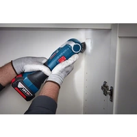 Bosch Professional GOP 18V-34 06018G2002 Akku-Multifunktionswerkzeug ohne Akku, ohne Ladegerät, mit Zubehör, inkl. Koffer Bosch Professional GOP 18V-34 06018G2002 Akku-Multifunktionswerkzeug ohne Akku, ohne Ladegerät, mit Zubehör, inkl. Koffer