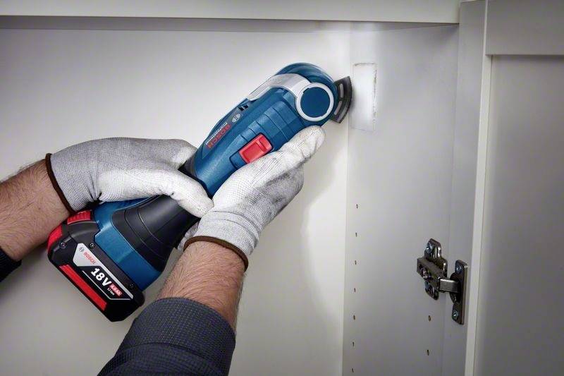 Bosch Professional GOP 18V-34 06018G2002 Akku-Multifunktionswerkzeug ohne Akku, ohne Ladegerät, mit Zubehör, inkl. Koffer