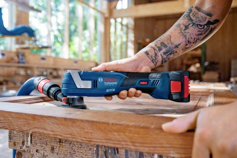 Bosch Professional GOP 18V-34 06018G2002 Akku-Multifunktionswerkzeug ohne Akku, ohne Ladegerät, mit Zubehör, inkl. Koffer