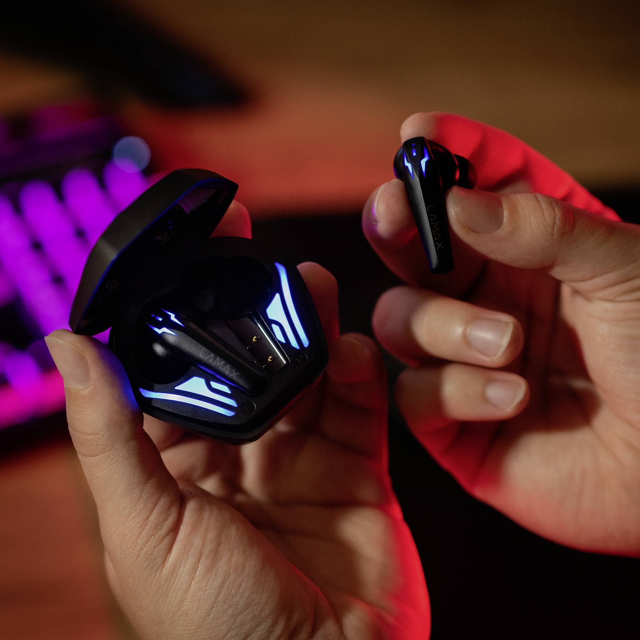 Lamax Heroes Ninja1 In Ear Headset Bluetooth® Stereo Schwarz Batterieladeanzeige, Headset, Ladecase, Lautstärkeregelung, Mono