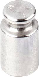 Ein einzelnes Metallgewicht mit einem auf der Oberseite eingravierten Wert.