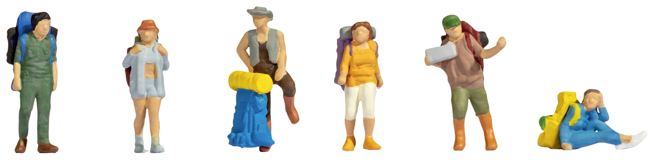 Sechs Miniaturfiguren beim Wandern mit Rucksäcken, in verschiedenen Posen und Bekleidungen, darunter eine mit Landkarte.