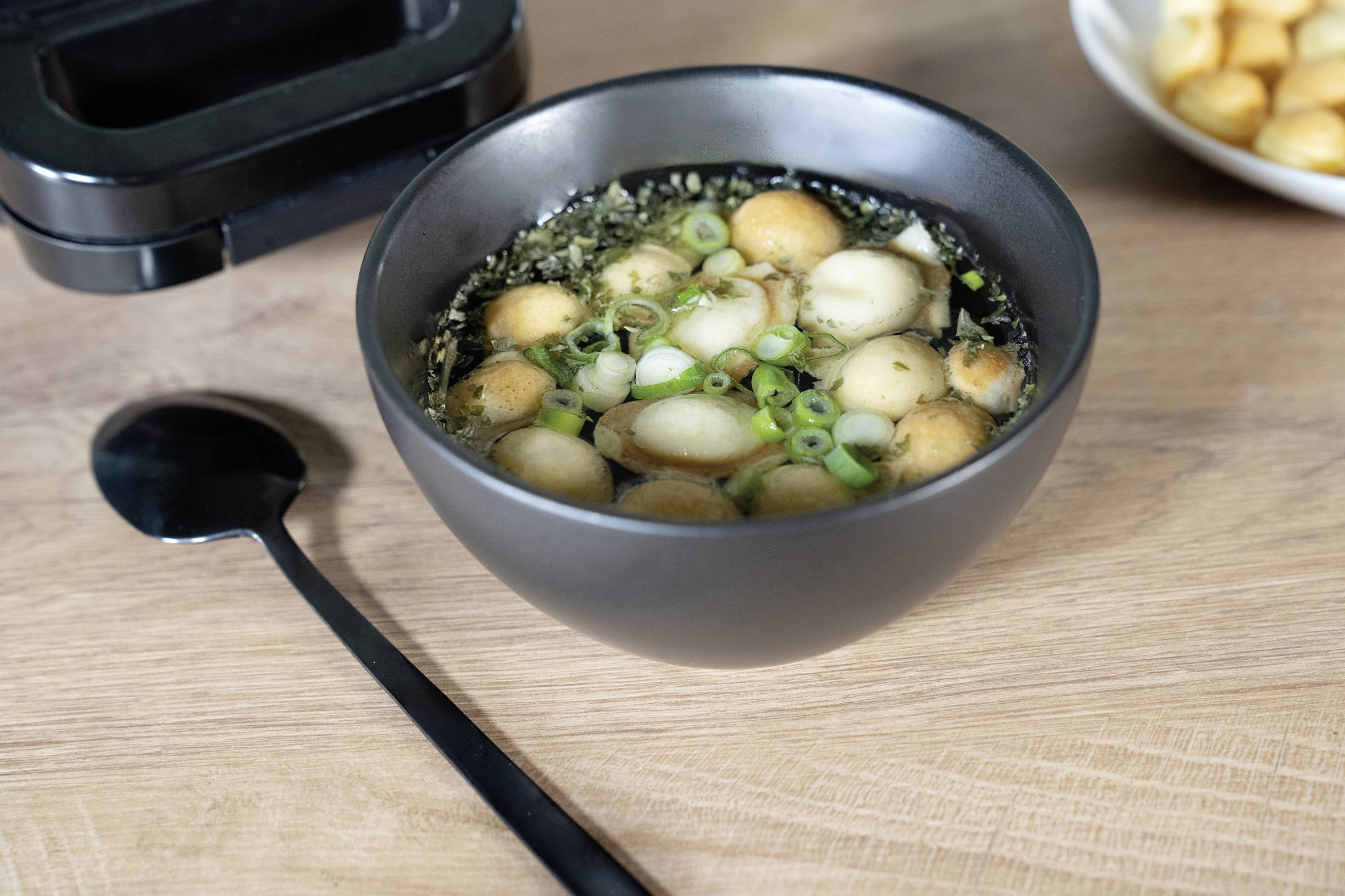 Unold Bobby Waffeleisen Cool-Touch-Gehäuse, Antihaftbeschichtung, Automatische Temperaturanpassung