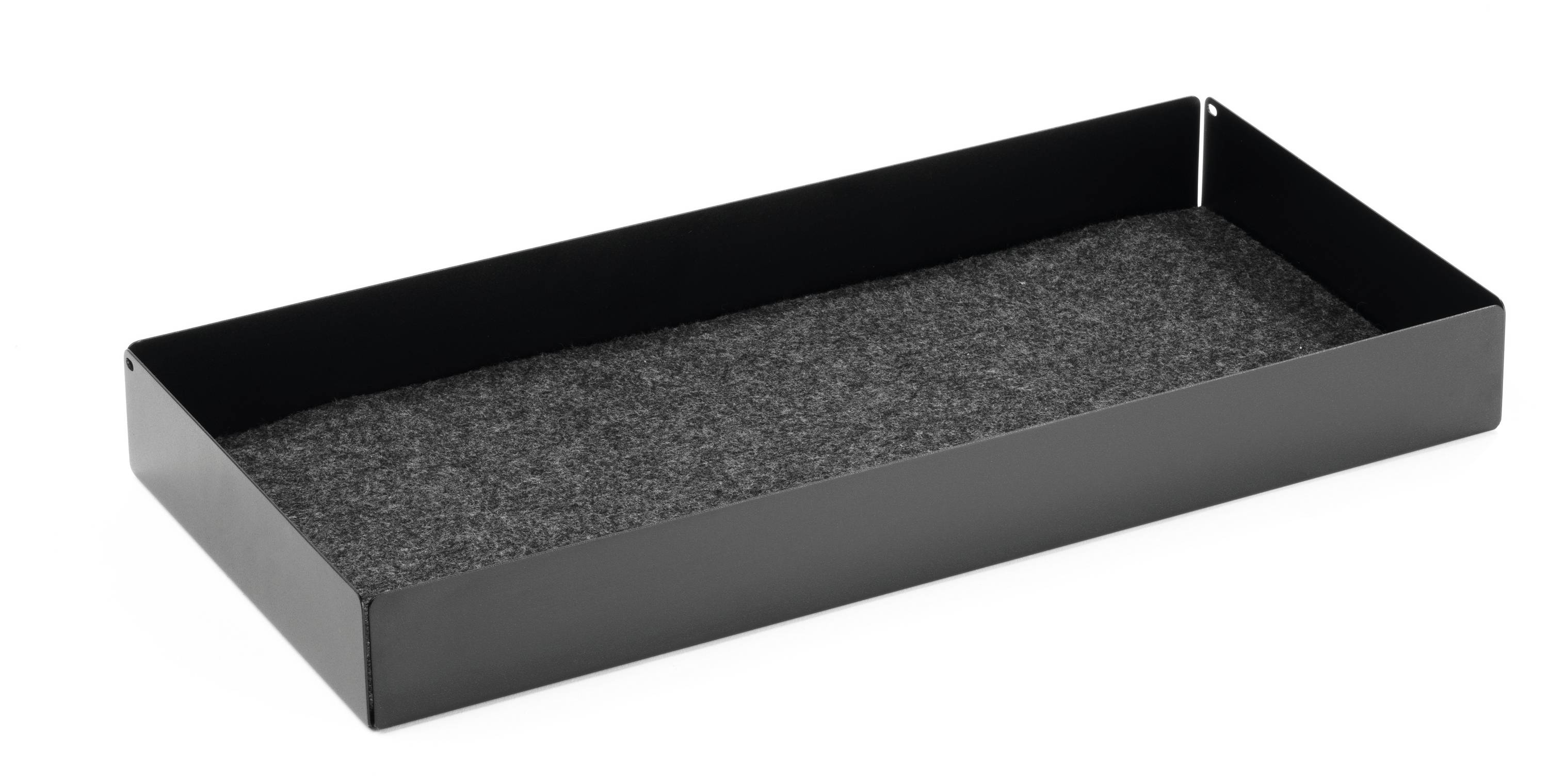Metalltablett mit Filz ausgekleidet, rechteckige Form, schwarzes Finish, geeignet zur Aufbewahrung oder Präsentation kleiner Gegenstände.