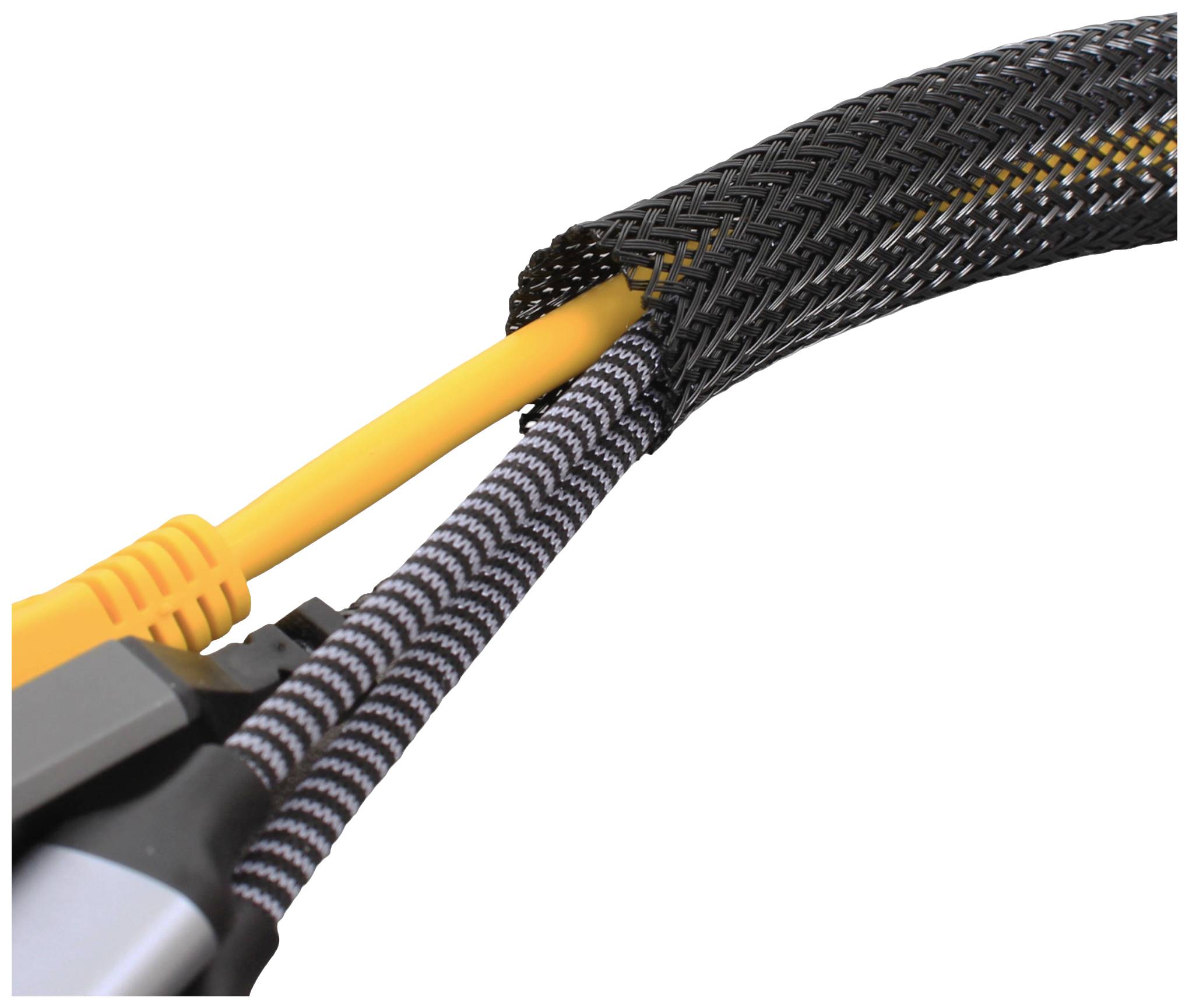 Ein gelbes Kabel mit einem schwarzen Netzschutz umwickelt, zeigt eine solide Kabelmanagementlösung.