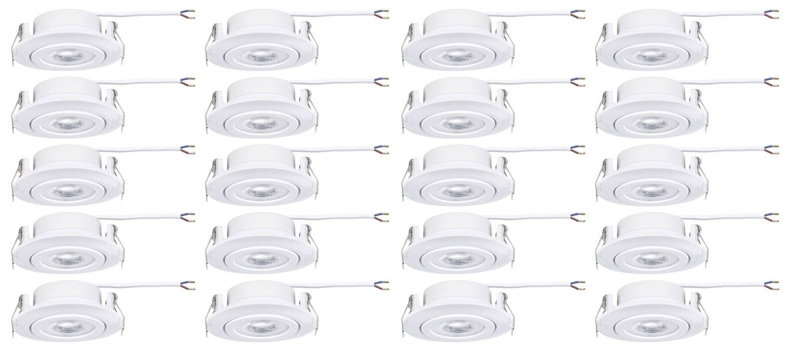 Reihe von sechzehn runden LED-Einbauleuchten mit weißen Rahmen, gleichmäßig verteilt in einem Rastermuster.