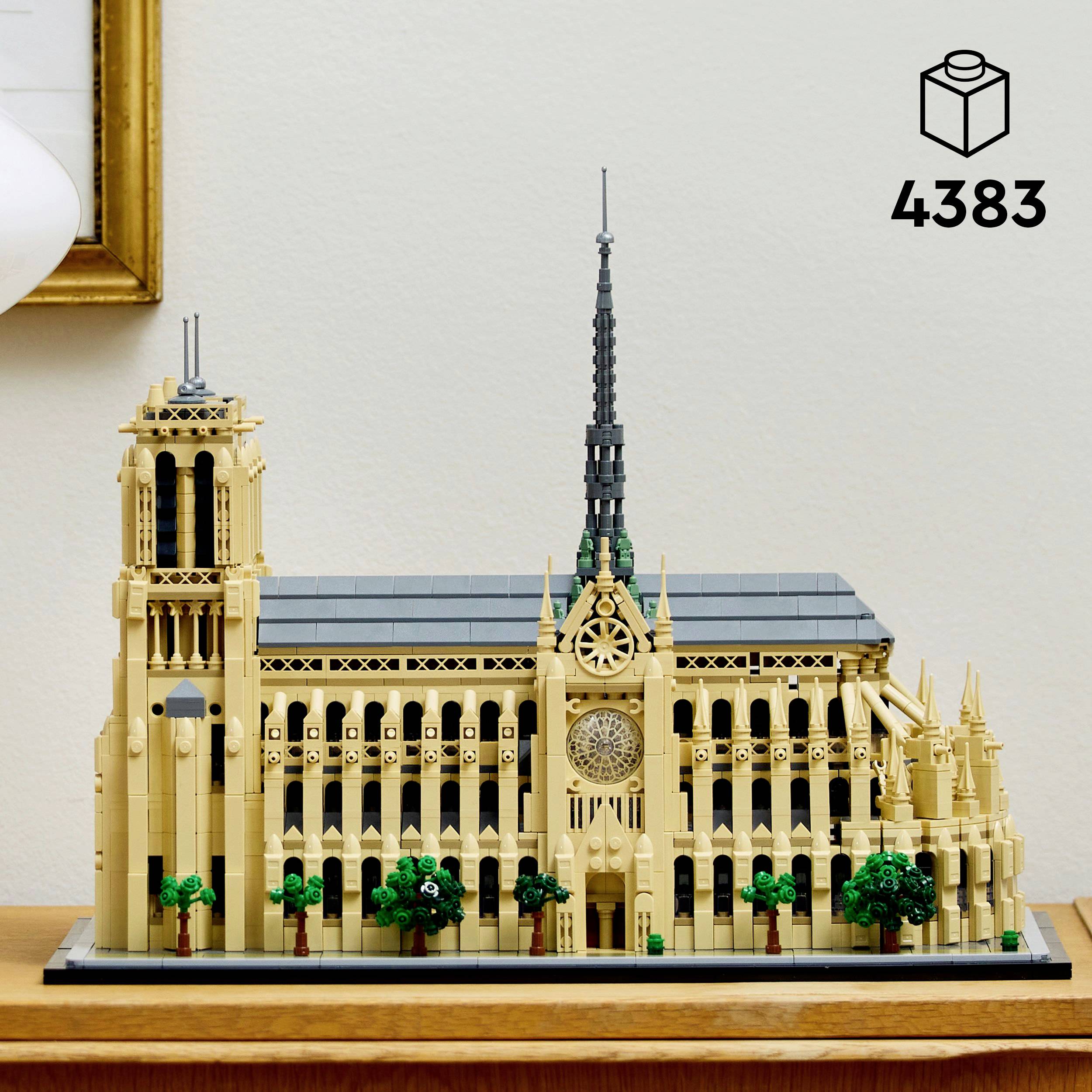 21061 LEGO® ARCHITECTURE Notre-Dame de Paris