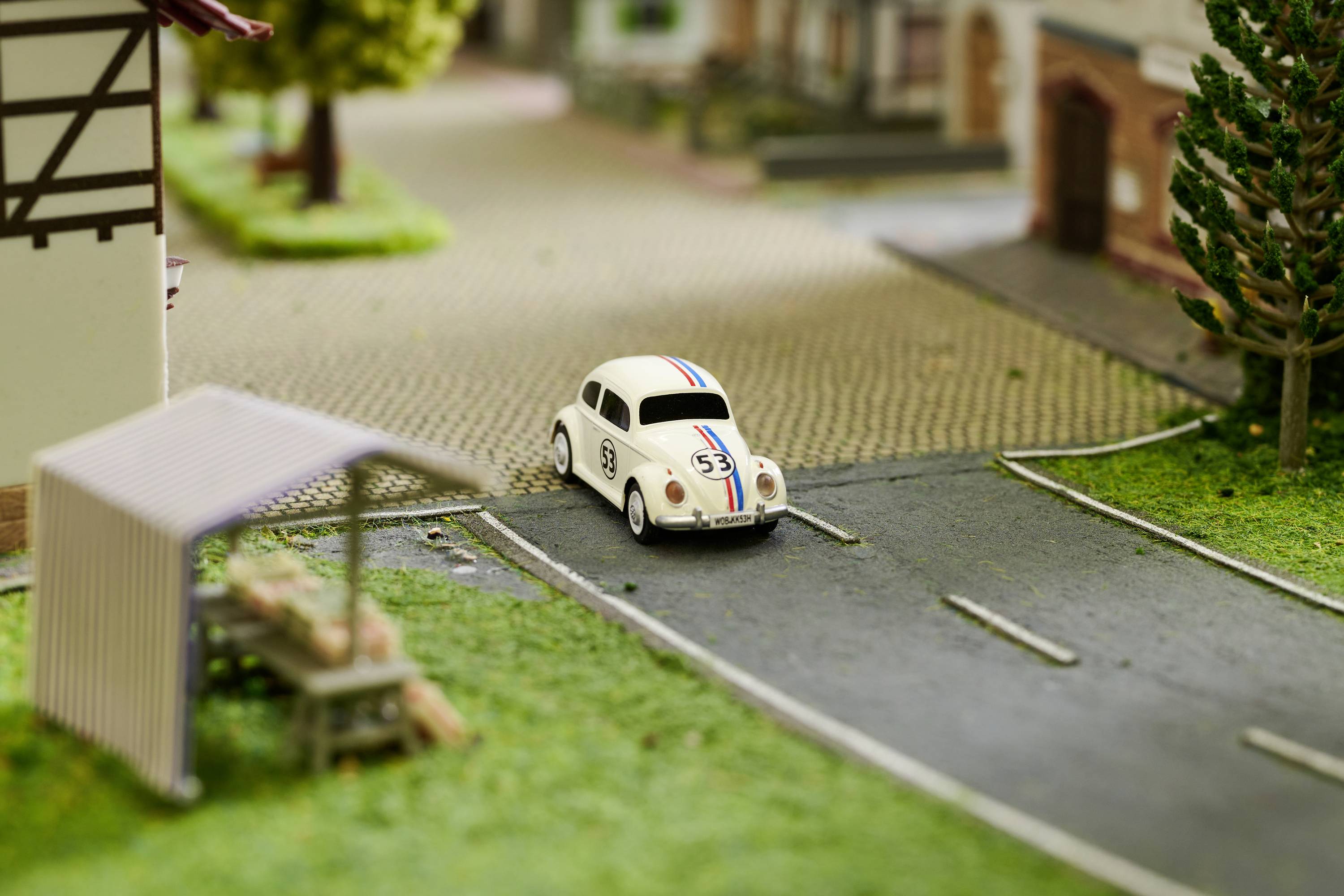 Carson Modellsport 500504153 VW Beetle Rallye 1:87 RC Modellauto Elektro Straßenmodell inkl. Akku