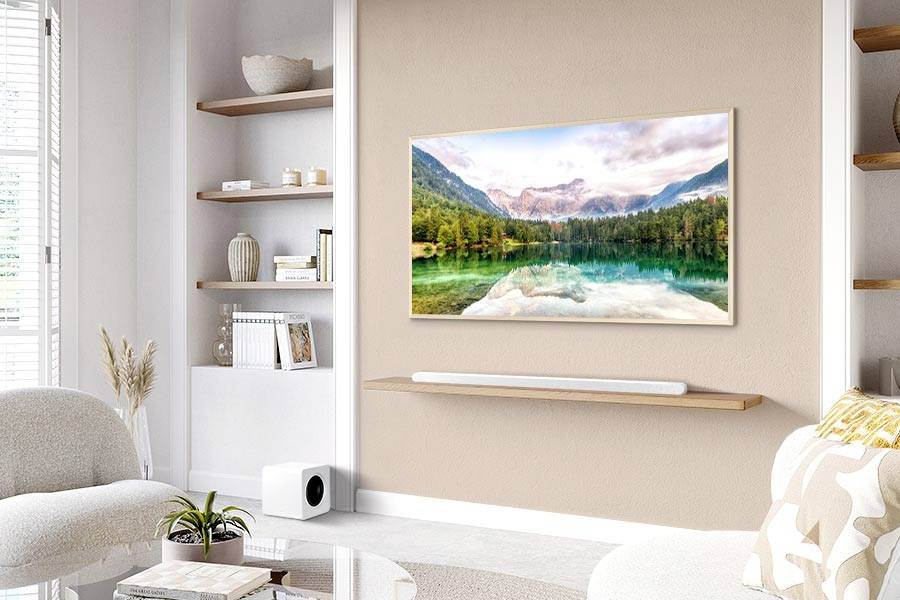 Samsung Ultra Slim Soundbar HW-S811GD Surround System Weiß Bluetooth®, Dolby Atmos®, WLAN, Wandbefestigung, Sprachsteuerung