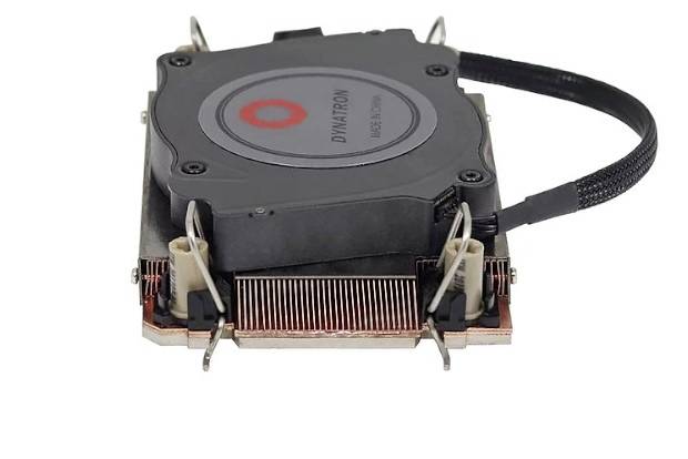 Flacher CPU-Kühler mit Kupferlamellen und schwarzem Lüftergehäuse. Geeignet zur Kühlung von Prozessorkomponenten bei intensiver Nutzung.