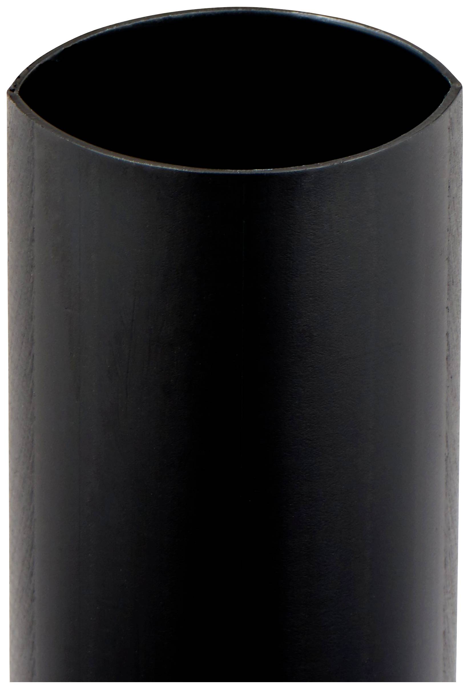 Ein schwarzes PVC-Rohr mit glatter Oberfläche, vertikal stehend.