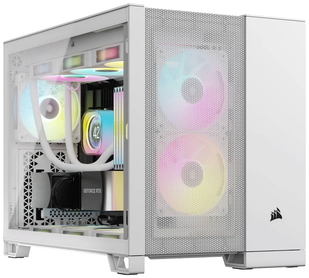 Ein weißer Desktop-Computer zeigt ein Gehäuse mit transparentem Seitenfenster. Innen sind bunte RGB-Lichter und Hardware sichtbar.