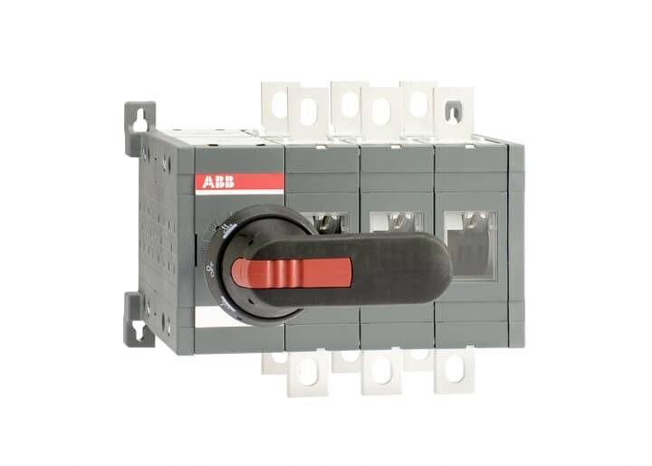 Ein dreipoliger Lasttrennschalter mit rotem Griff und silbernen Anschlüssen, montiert zur elektrischen Schaltungstrennung.