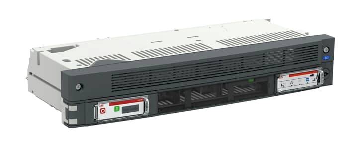 Ein Server-Bauteil mit Lüftungsschlitzen und mehreren Einschüben für Festplatten oder weitere Komponenten in einem Rechenzentrum.