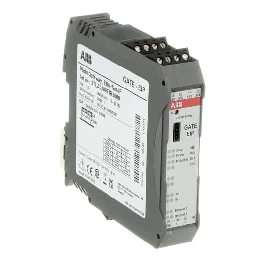 ABB Pluto Gateway, Ethernet/IP-Modul, schwarzes Gehäuse, Frontansicht zeigt Anschlüsse und Beschriftungen. Verwendung in Automatisierungssystemen.