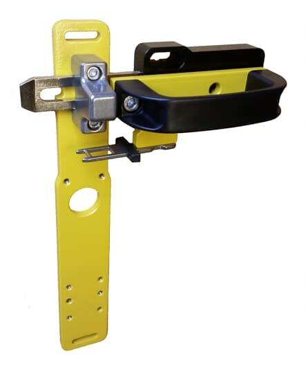 Metallisches Sicherheitsgeländer in Gelb und Schwarz für Industrieanwendungen. Wandmontagehalterung mit mehreren Befestigungspunkten.