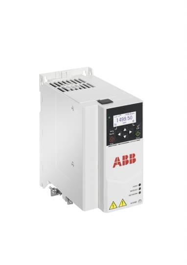 Ein weißer ABB-Motorcontroller mit Display an der Vorderseite zeigt '1499.50'.